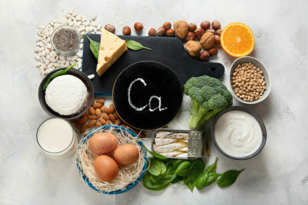 Le calcium contenu dans les aliments aide à lutter contre l'ostéoporose